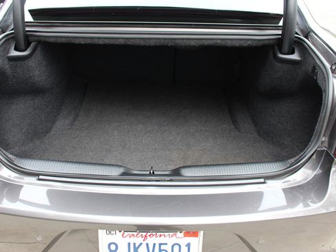 Used 2018 Dodge Charger SXT w/ Blacktop Package image 29