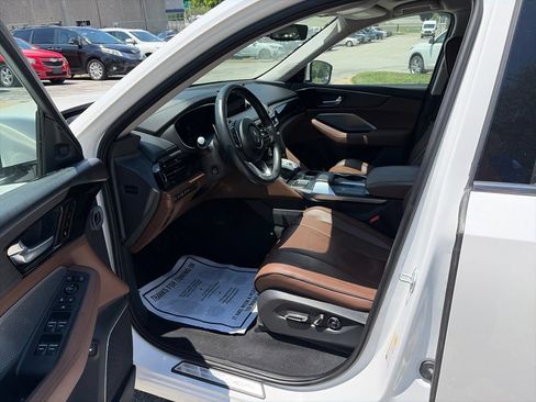 Used 2024 Acura MDX SH-AWD w/ Advance Package image 10