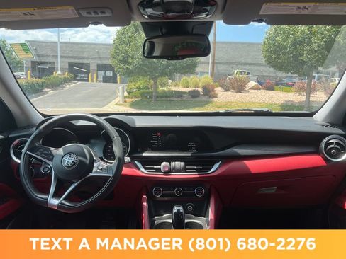 Used 2018 Alfa Romeo Stelvio AWD image 15