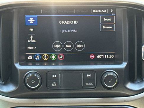 Used 2022 Chevrolet Colorado Z71 AWD/4WD image 12