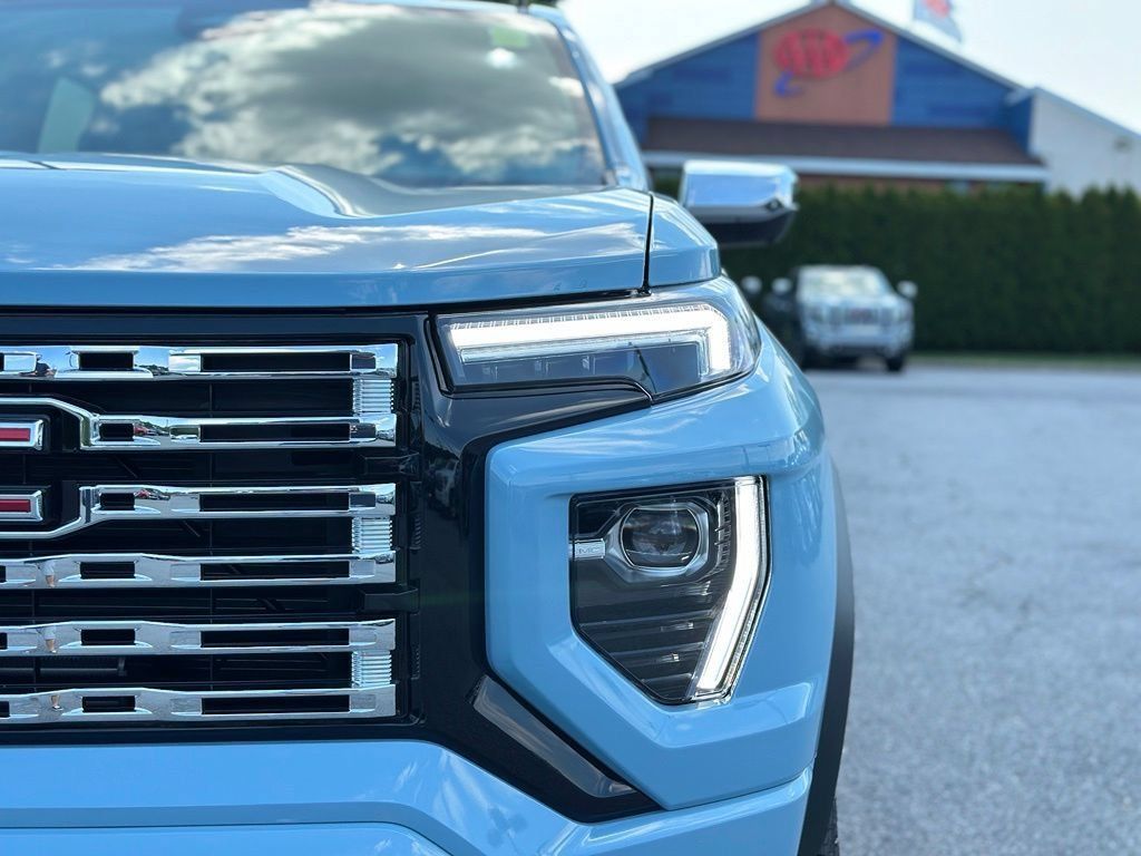 New 2026 GMC Canyon Denali AWD/4WD image 36