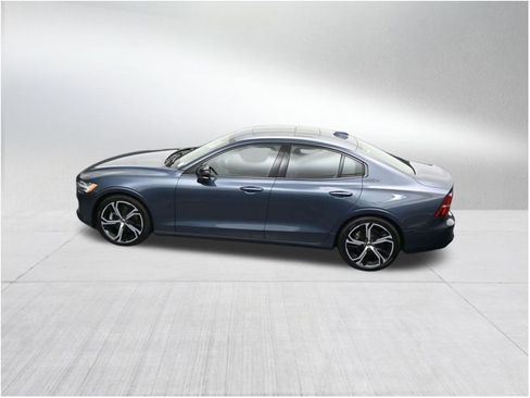 Used 2023 Volvo S60 B5 Core w/ Protection Package FWD image 15