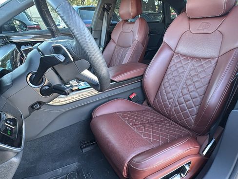 Used 2025 Audi S8 image 14