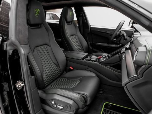 Used 2021 Lamborghini Urus image 16