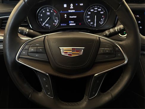 Used 2022 Cadillac XT5 Premium Luxury w/ Platinum Package image 19