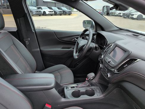 Used 2022 Chevrolet Equinox RS FWD image 7