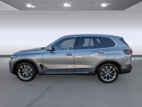 Used 2024 BMW X5 sDrive40i image 2