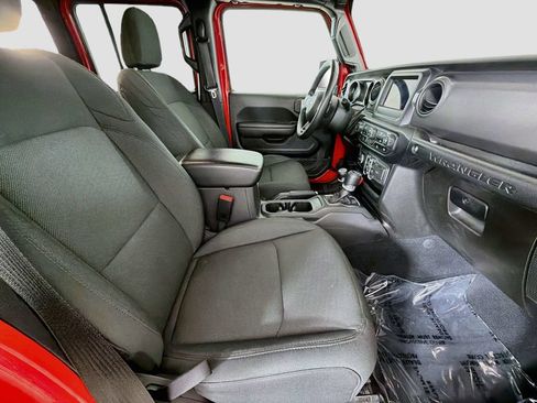 Used 2022 Jeep Wrangler Unlimited Sport w/ Technology Group AWD/4WD image 21