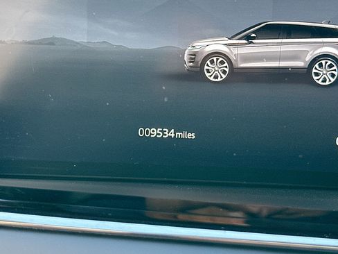 Used 2025 Land Rover Range Rover Evoque S image 18