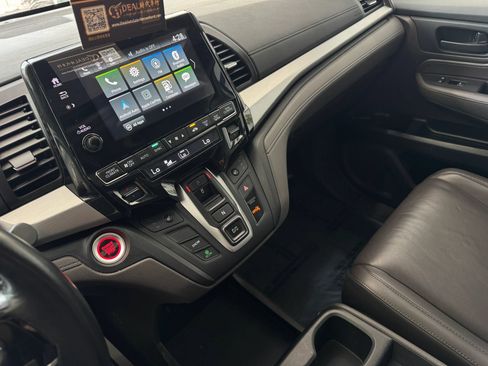 Used 2019 Honda Odyssey EX-L image 18