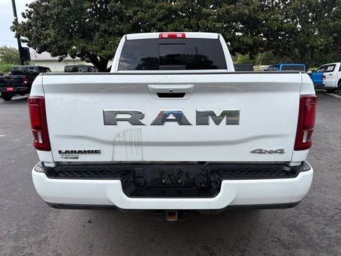 Used 2025 RAM 2500 Laramie AWD/4WD image 5