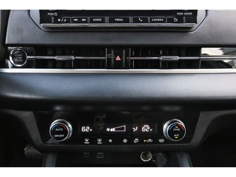 Used 2024 Mitsubishi Outlander ES image 26