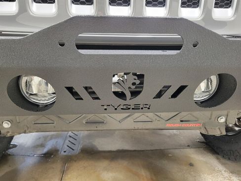 Used 2022 Jeep Wrangler Unlimited Sahara w/ LED Lighting Group AWD/4WD image 35