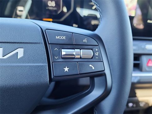 New 2025 Kia K4 EX image 23