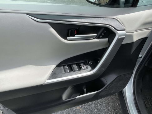 Used 2023 Toyota RAV4 Limited image 14