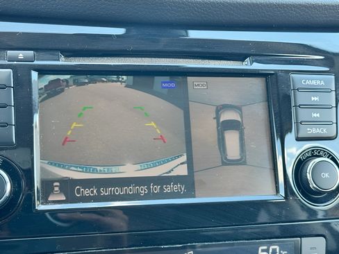 Used 2019 Nissan Rogue SV w/ Premium Package FWD image 27