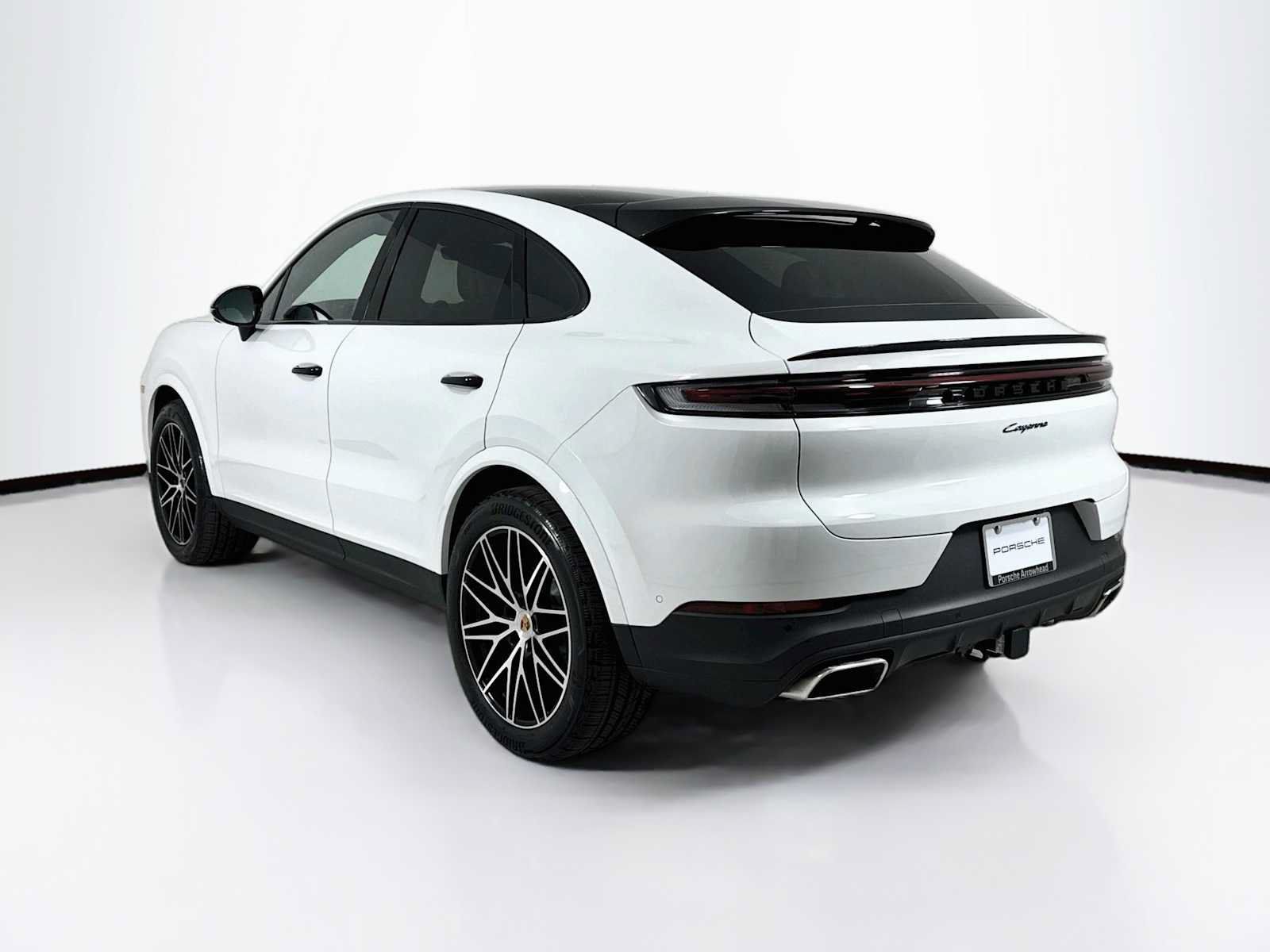 Used 2026 Porsche Cayenne Coupe AWD/4WD image 3