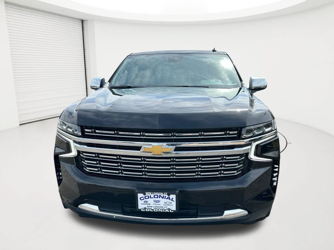 Used 2024 Chevrolet Suburban Premier AWD/4WD image 2