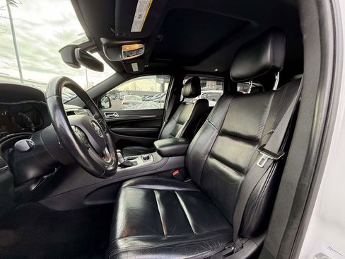 Used 2019 Jeep Grand Cherokee Limited image 11