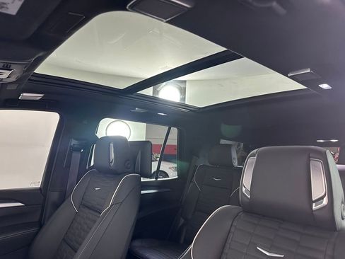 Used 2026 Cadillac Escalade V w/ LPO, ONYX Package AWD/4WD image 28