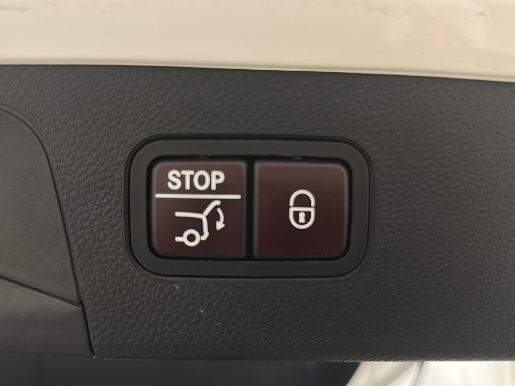 Used 2017 Mercedes-Benz GLC 43 AMG 4MATIC image 22