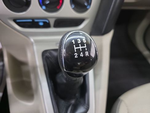 Used 2012 Ford Focus SE FWD image 15