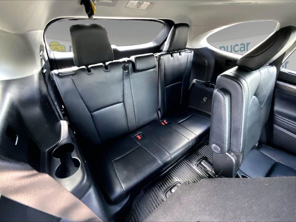 Used 2025 Toyota Highlander Platinum AWD/4WD image 17