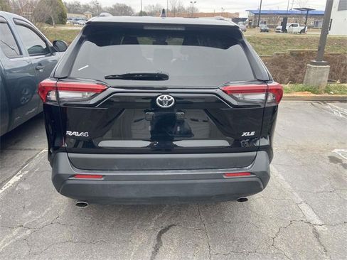 Used 2025 Toyota RAV4 XLE image 3