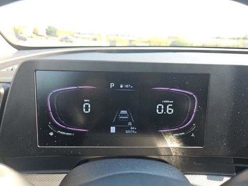 Used 2025 Kia Sportage LX FWD image 28