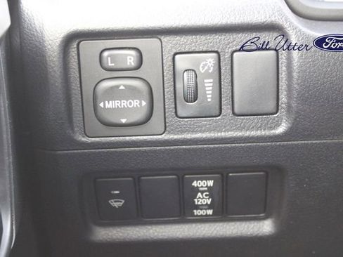 Used 2016 Toyota 4Runner SR5 image 22