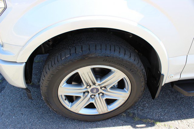 Used 2019 Ford F150 Lariat w/ Equipment Group 502A Luxury AWD/4WD image 3
