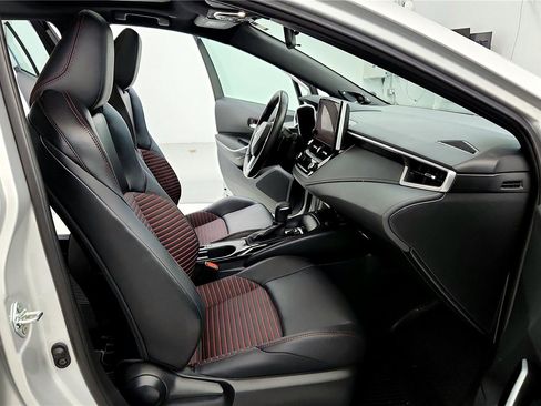 Certified 2024 Toyota Corolla XSE image 29