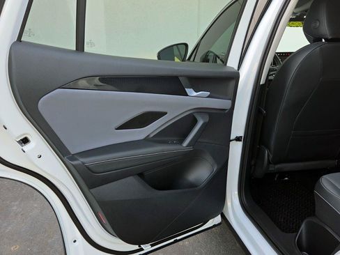Certified 2026 Volkswagen Tiguan SE AWD/4WD image 45