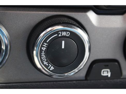 Used 2017 Toyota Tacoma TRD Off-Road w/ Premium & Technology Package image 23