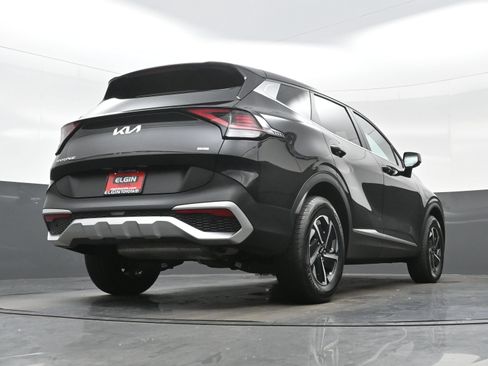 Used 2023 Kia Sportage LX AWD/4WD image 31