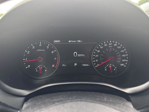 Used 2021 Kia Stinger GT1 AWD/4WD image 14