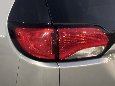 Used 2017 Chrysler Pacifica Touring Plus image 31