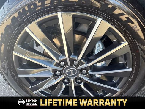 Used 2025 Lexus GX 550 image 38