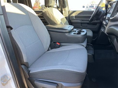 Used 2024 RAM 3500 Big Horn image 28