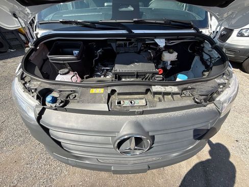 Used 2025 Mercedes-Benz Sprinter 2500 image 33