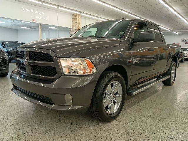 Used 2018 RAM 1500 Express w/ Express Value Package AWD/4WD image 1
