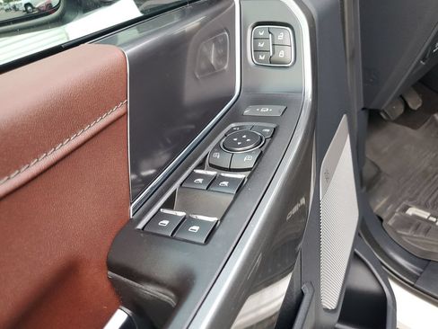 Used 2022 Ford F150 Lariat w/ Equipment Group 502A High AWD/4WD image 18