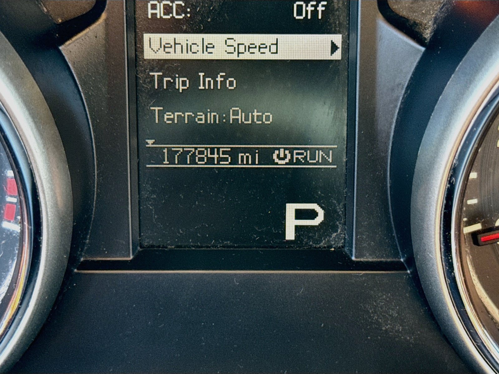 Used 2011 Jeep Grand Cherokee Overland AWD/4WD image 13