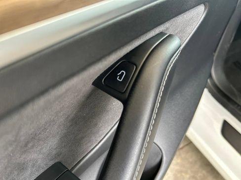 Used 2023 Tesla Model 3 Standard Range RWD image 36