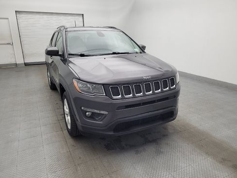 Used 2019 Jeep Compass Latitude w/ Popular Equipment Group AWD/4WD image 14