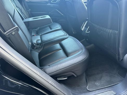 Used 2016 Porsche Cayenne AWD/4WD image 18