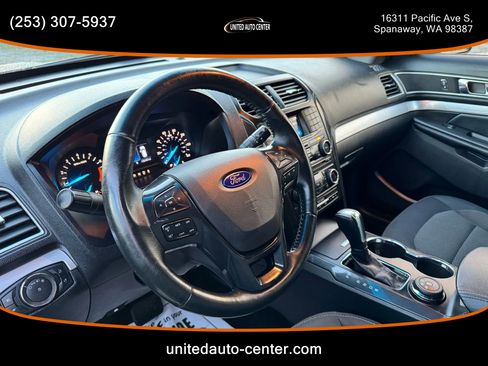 Used 2017 Ford Explorer XLT image 13