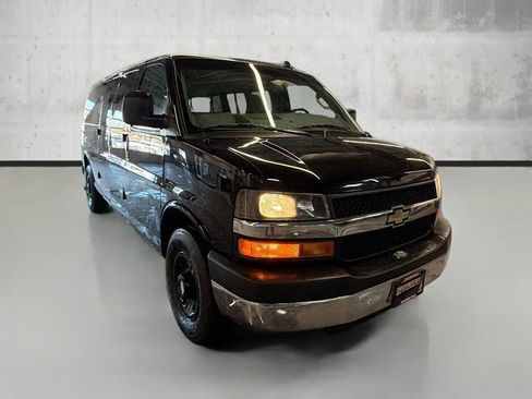 Used 2016 Chevrolet Express 3500 LT w/ LT Preferred Equipment Group image 3