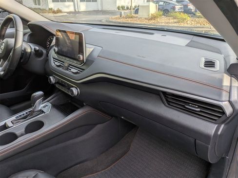 Used 2022 Nissan Altima 2.5 SR image 36