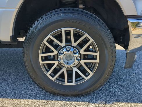 Certified 2019 Ford F250 Lariat w/ Lariat Value Package image 9